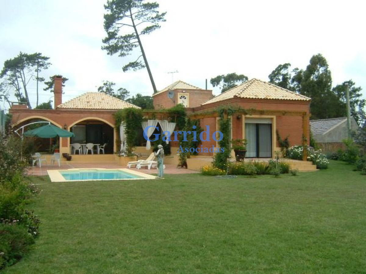 Casa ID.1566 - Casa en Punta del Este, Pinares