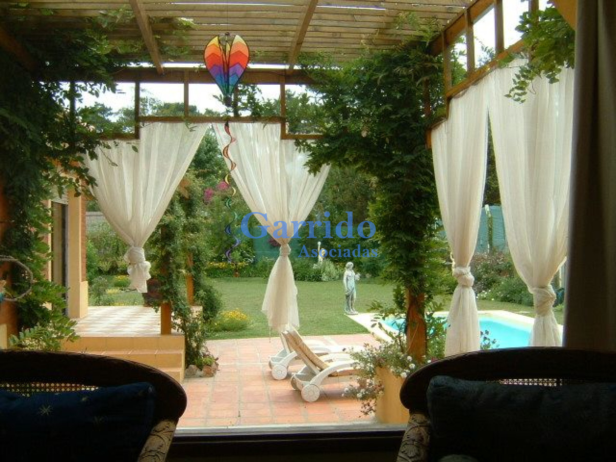 Casa ID.1566 - Casa en Punta del Este, Pinares