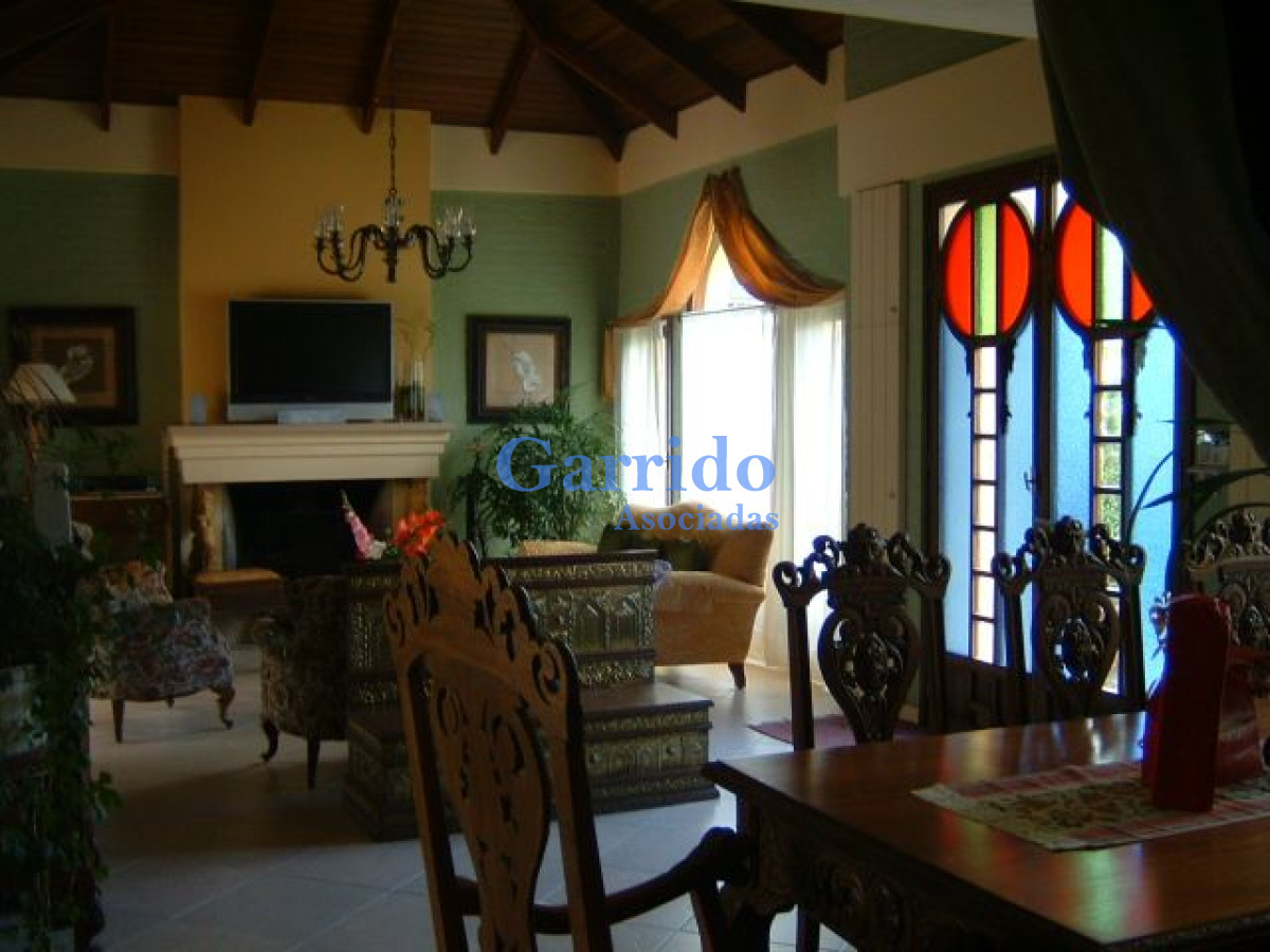 Casa ID.1566 - Casa en Punta del Este, Pinares