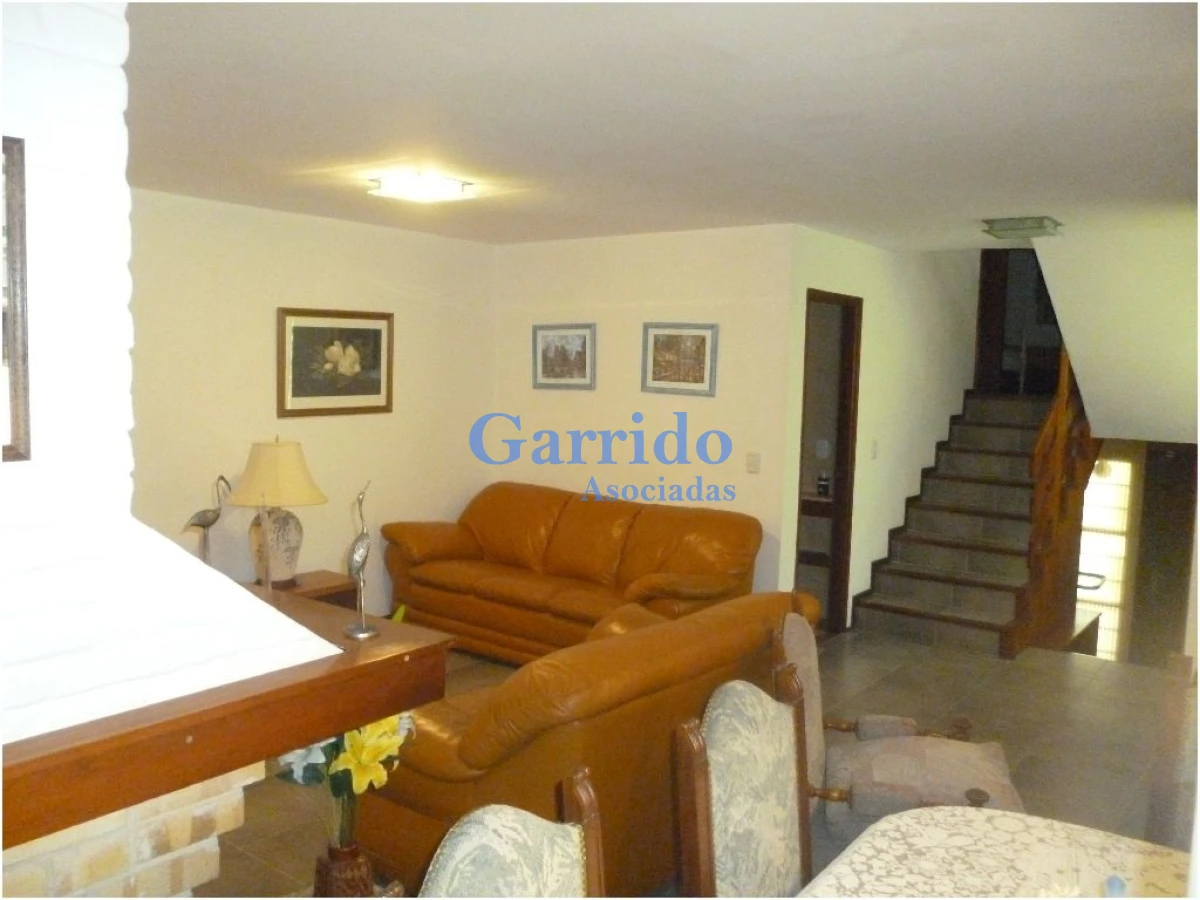 Casa ID.2000 - Alquilo Casa a 150 mtrs del mar de la brava