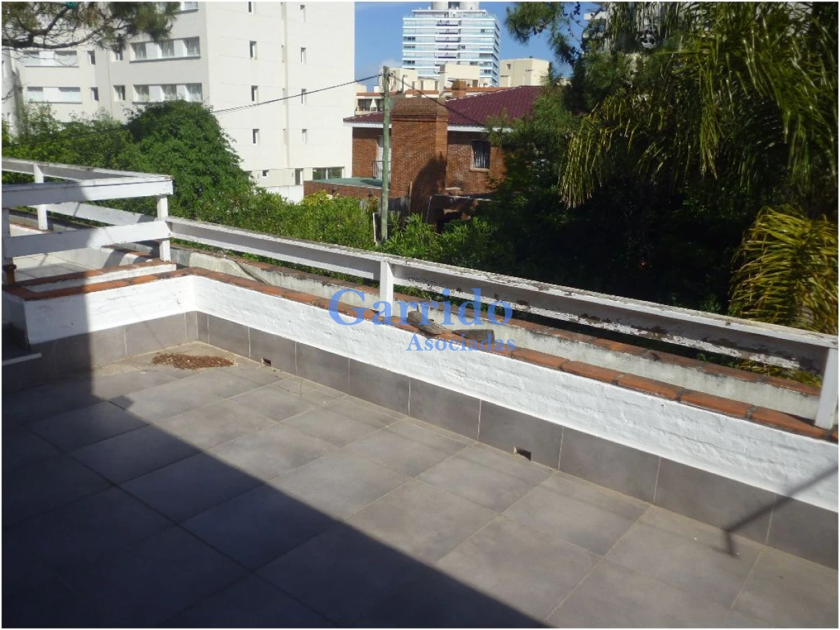 Casa ID.2000 - Alquilo Casa a 150 mtrs del mar de la brava