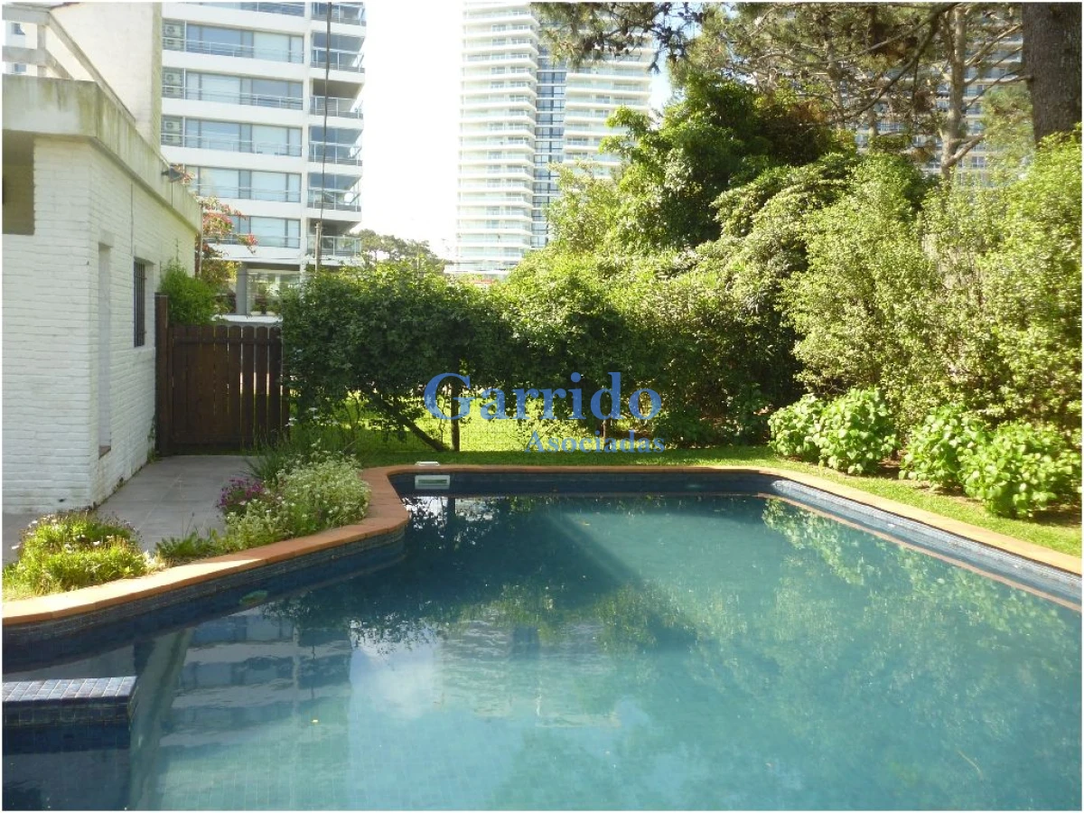 Casa ID.2000 - Alquilo Casa a 150 mtrs del mar de la brava