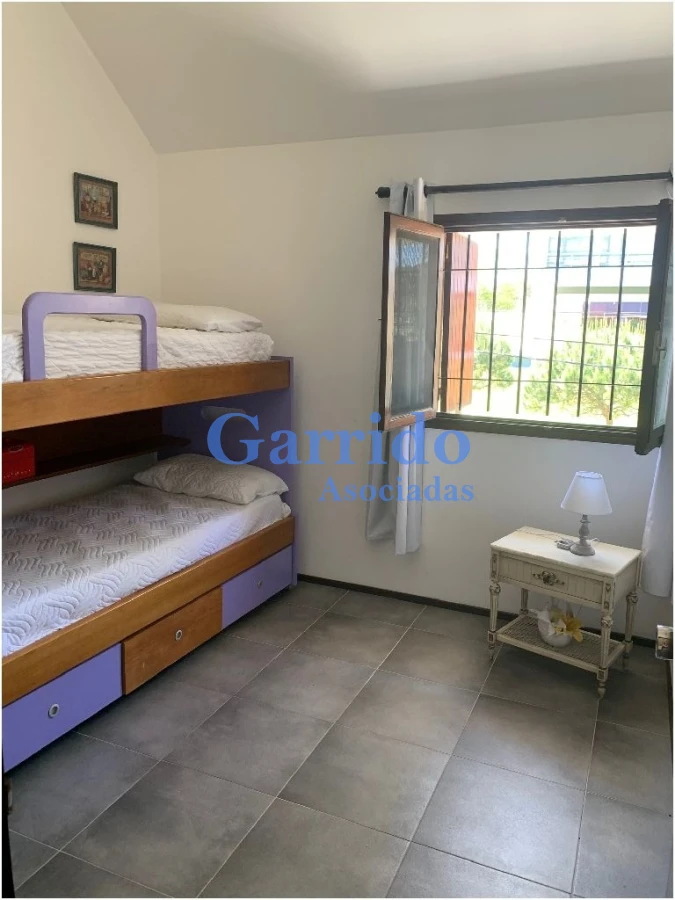 Casa ID.2000 - Alquilo Casa a 150 mtrs del mar de la brava