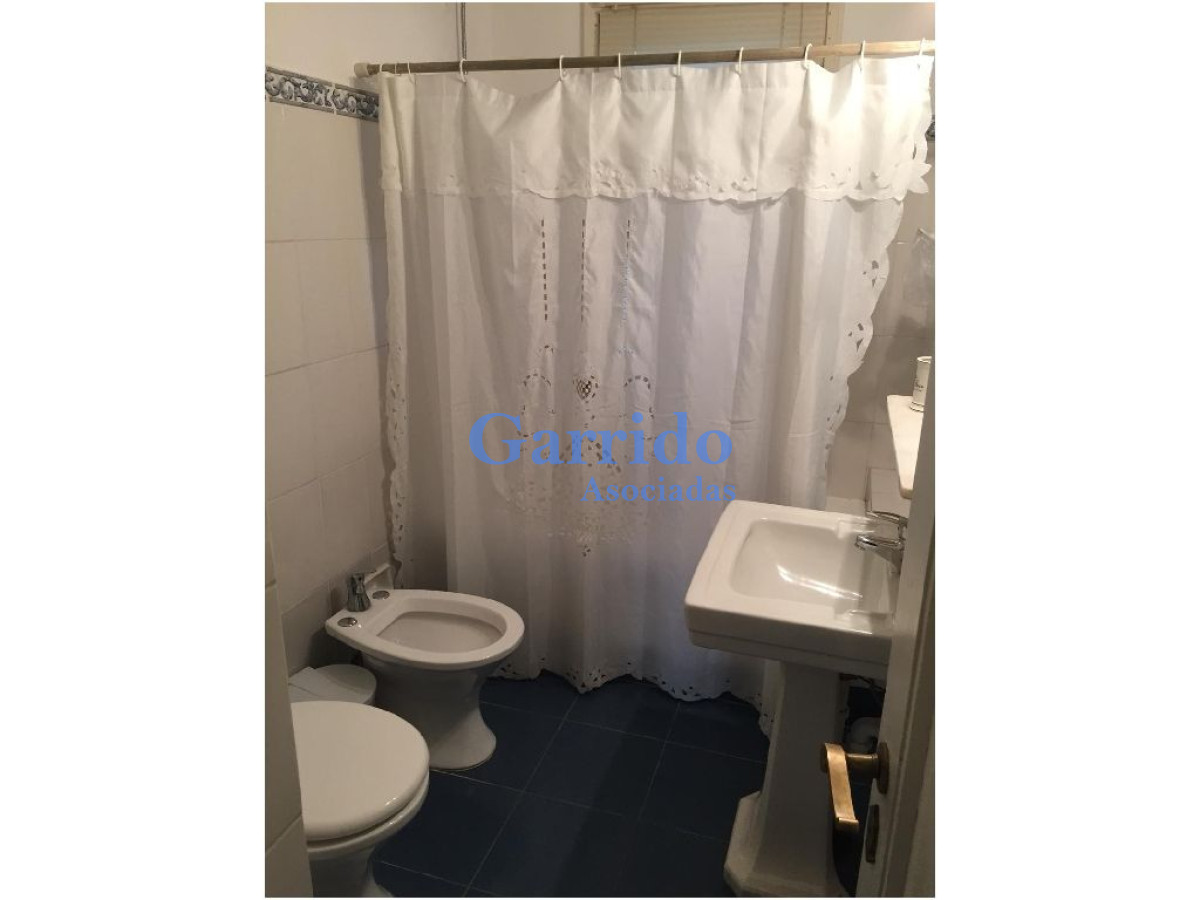 Casa ID.2103 - Casa en , 