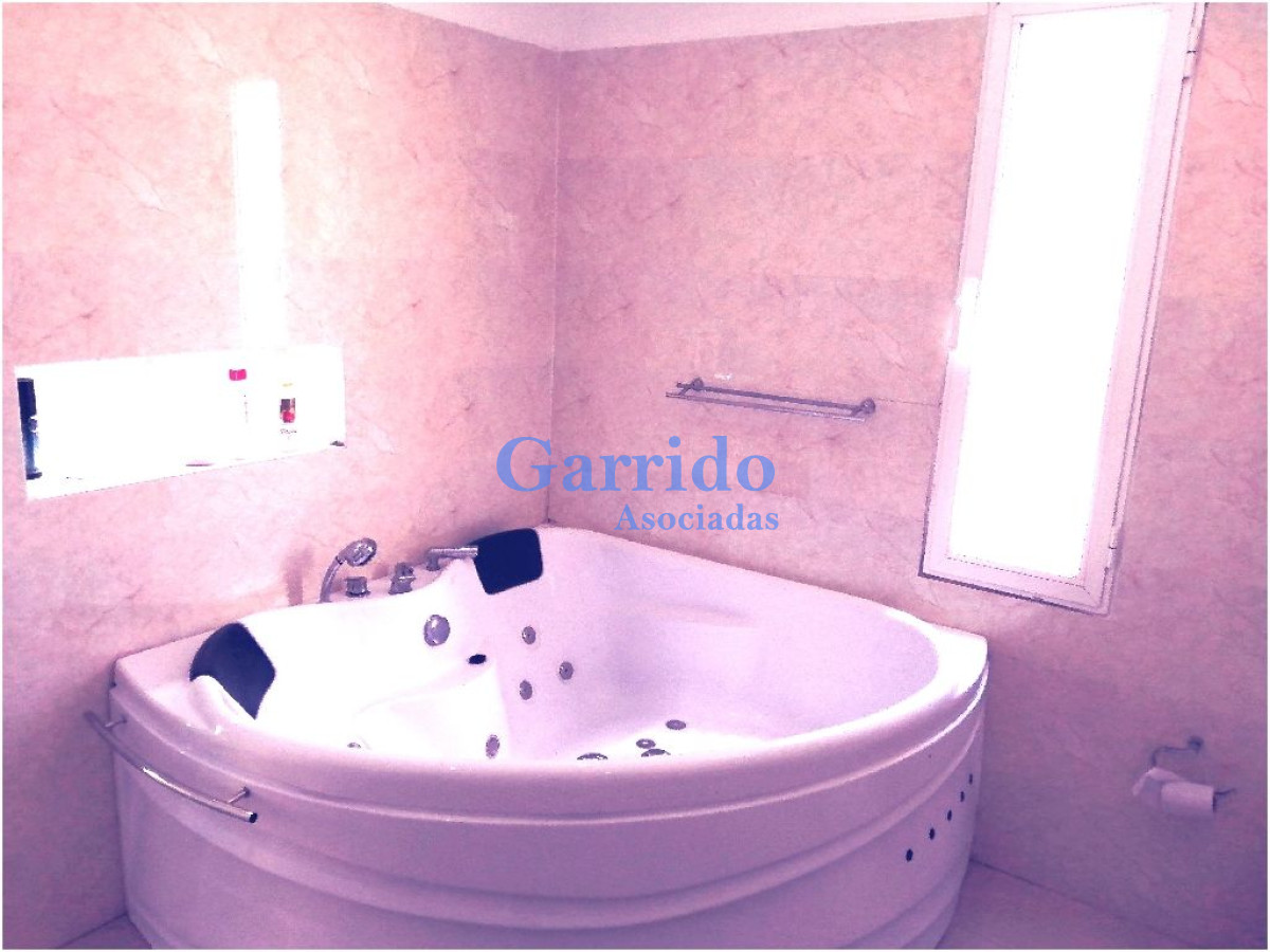 Casa ID.2116 - Casa en Punta del Este, Mansa