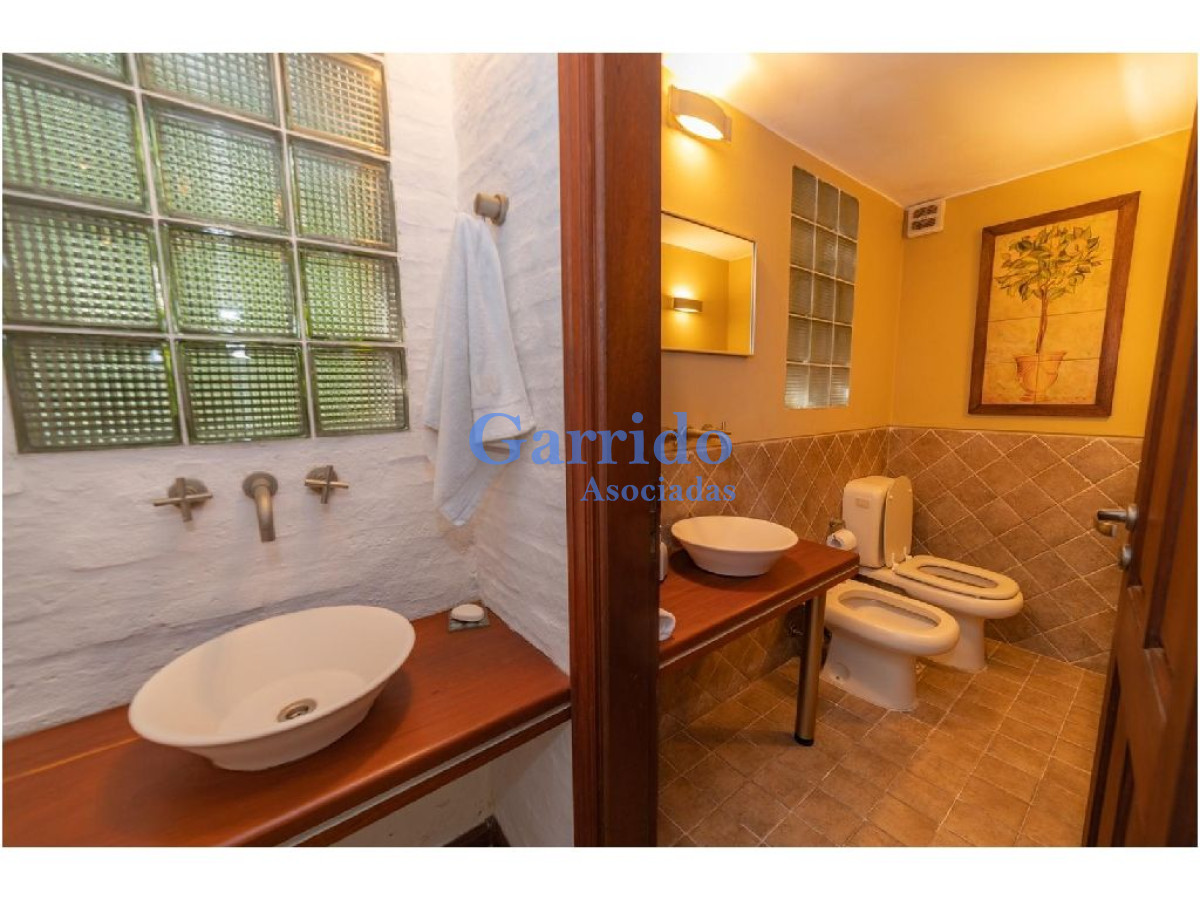 Casa ID.2124 - Casa en Punta del Este, Pinares