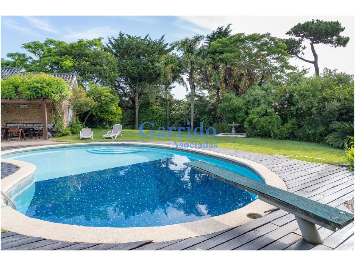 Casa ID.2124 - Casa en Punta del Este, Pinares