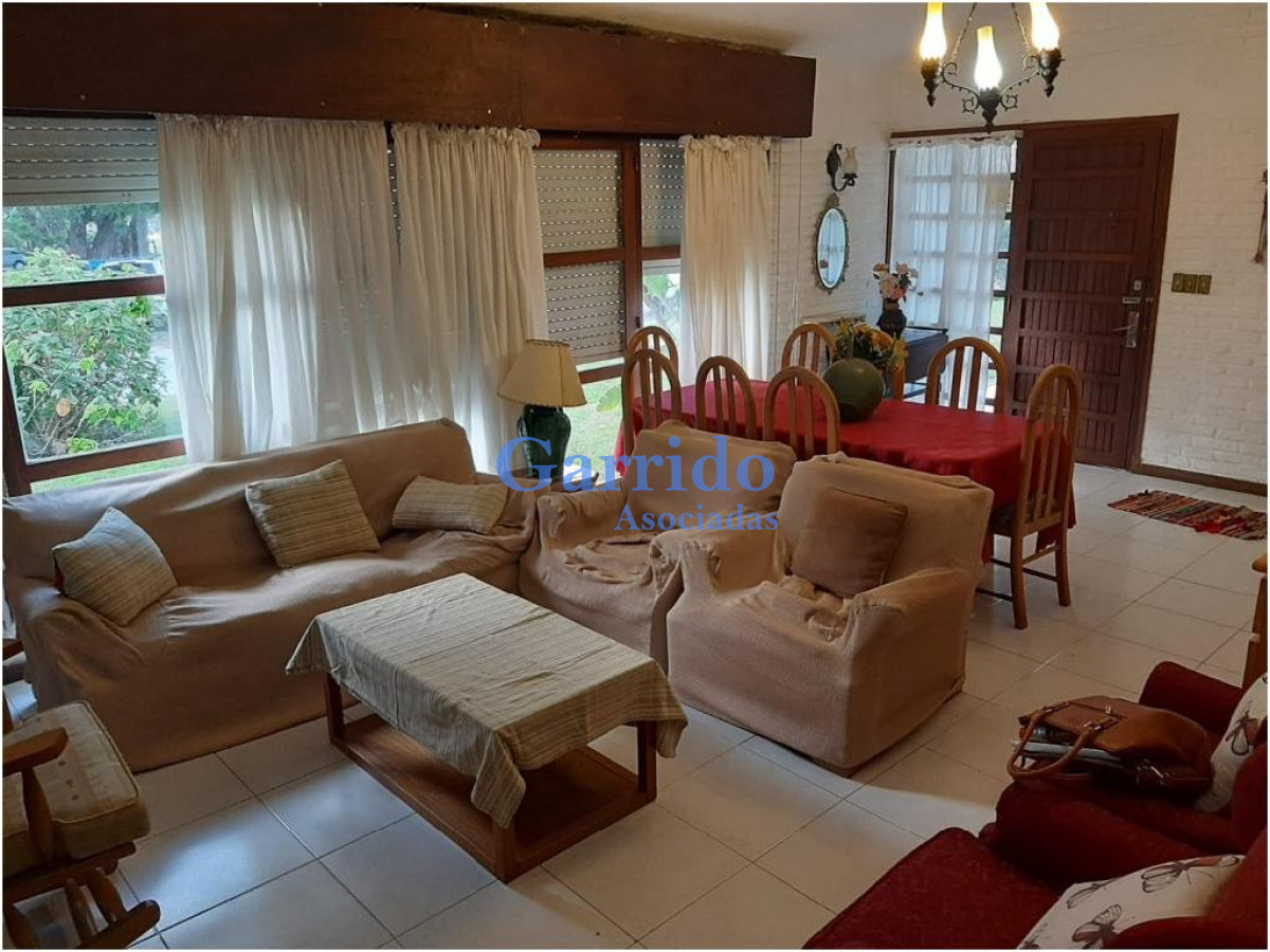 Casa ID.2142 - Vendo , 560 mtrs2.