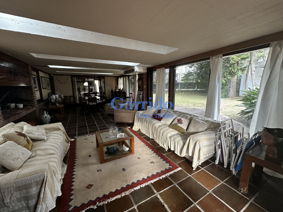 Casa ID.3519 - Chalet de categoria en Venta 