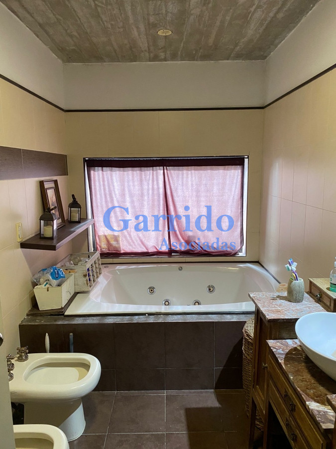 Casa ID.3537 - Casa a la Venta 