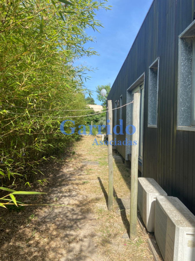 Casa ID.3482 - Vendo  casa , en la barra.