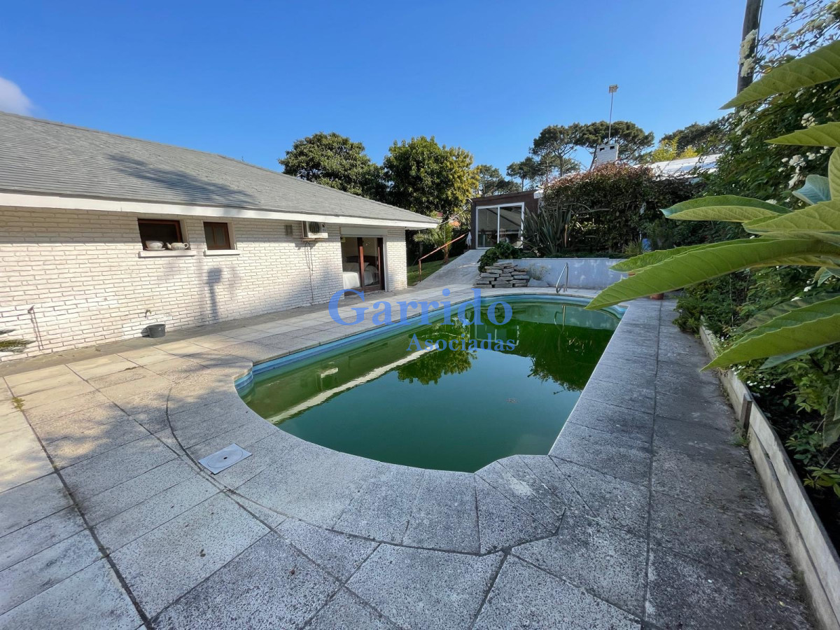 Casa ID.3649 - Hermoso chalet a la venta