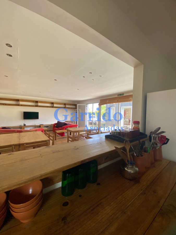 Casa ID.3482 - Vendo  casa , en la barra.