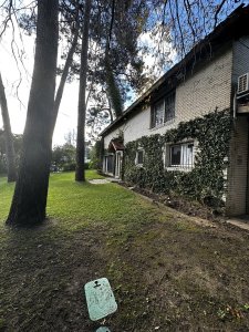 VENDO casa anual