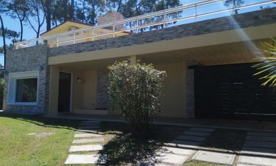 Venta O Permuta 4 Dor 3 Baños Piscina, Mansa Ref 657