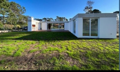 Vendo casa en barrio privado