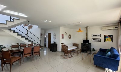 Vendo a pasos del mar