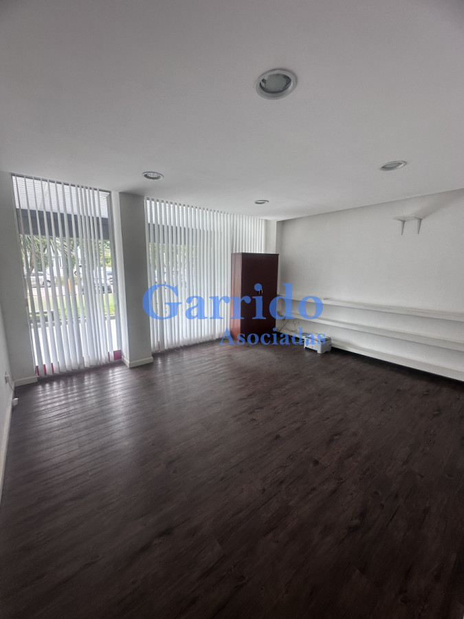 Local Comercial ID.3619 - Alquilo local Roosevelt