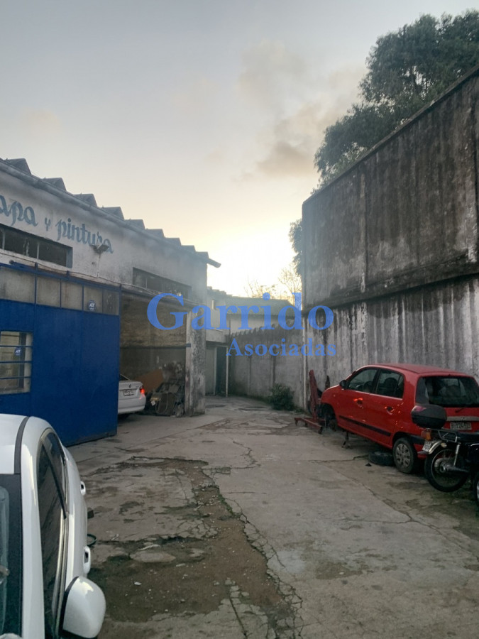 Local Comercial ID.3277 - Alquilo Galpon, con explanada Ref 0811