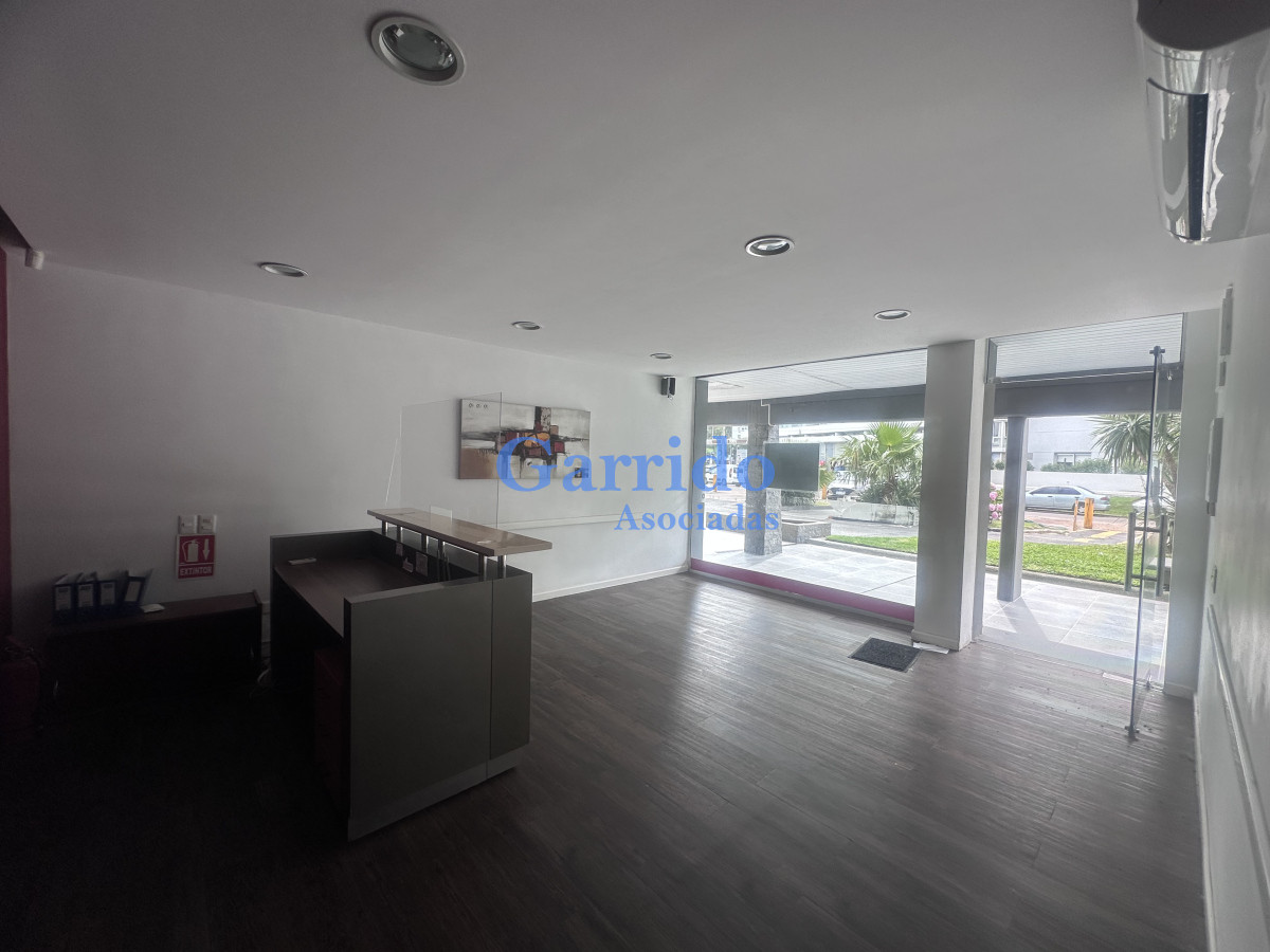 Local Comercial ID.3619 - Alquilo local Roosevelt