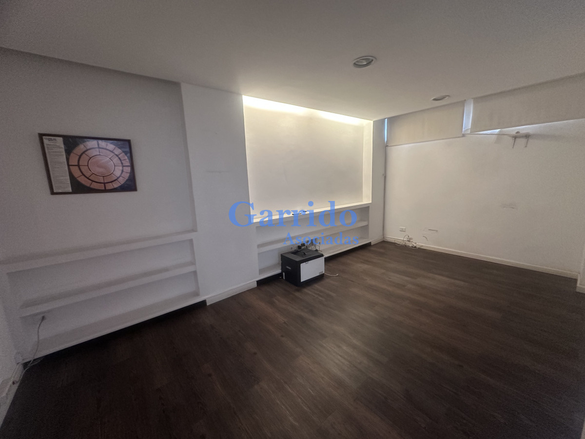 Local Comercial ID.3619 - Alquilo local Roosevelt