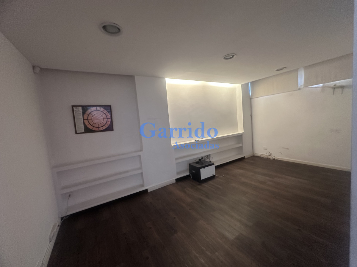 Local Comercial ID.3619 - Alquilo local Roosevelt