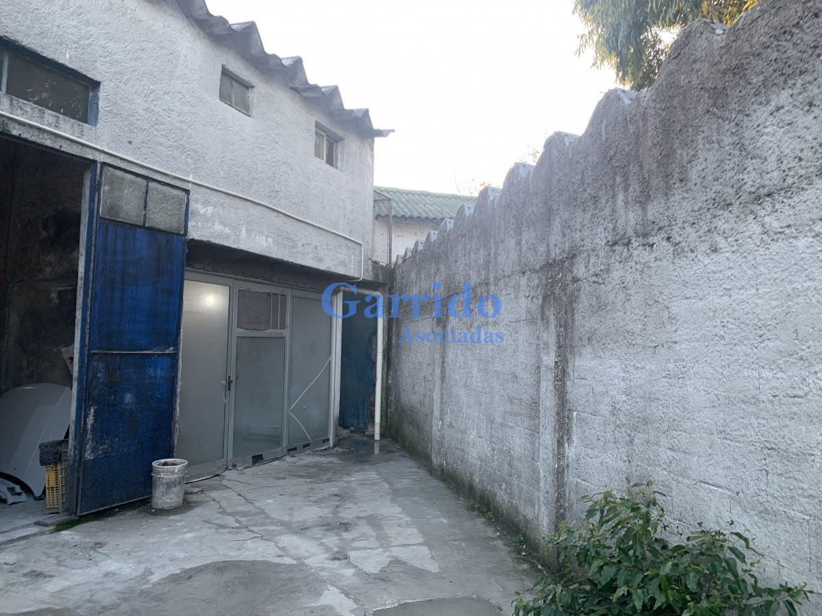 Local Comercial ID.3277 - Alquilo Galpon, con explanada Ref 0811