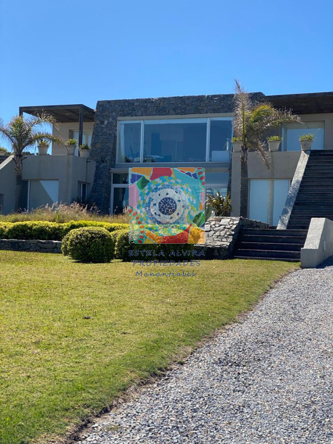 Casa en La Barra, Montoya