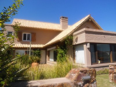 Casa en La Barra, Montoya