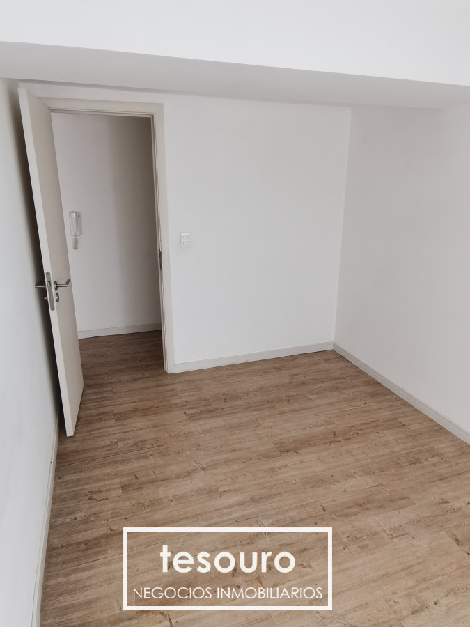 Apartamento ID.3668 -  Venta apartamento de 1 Dormitorio con Garaje en Cordón.