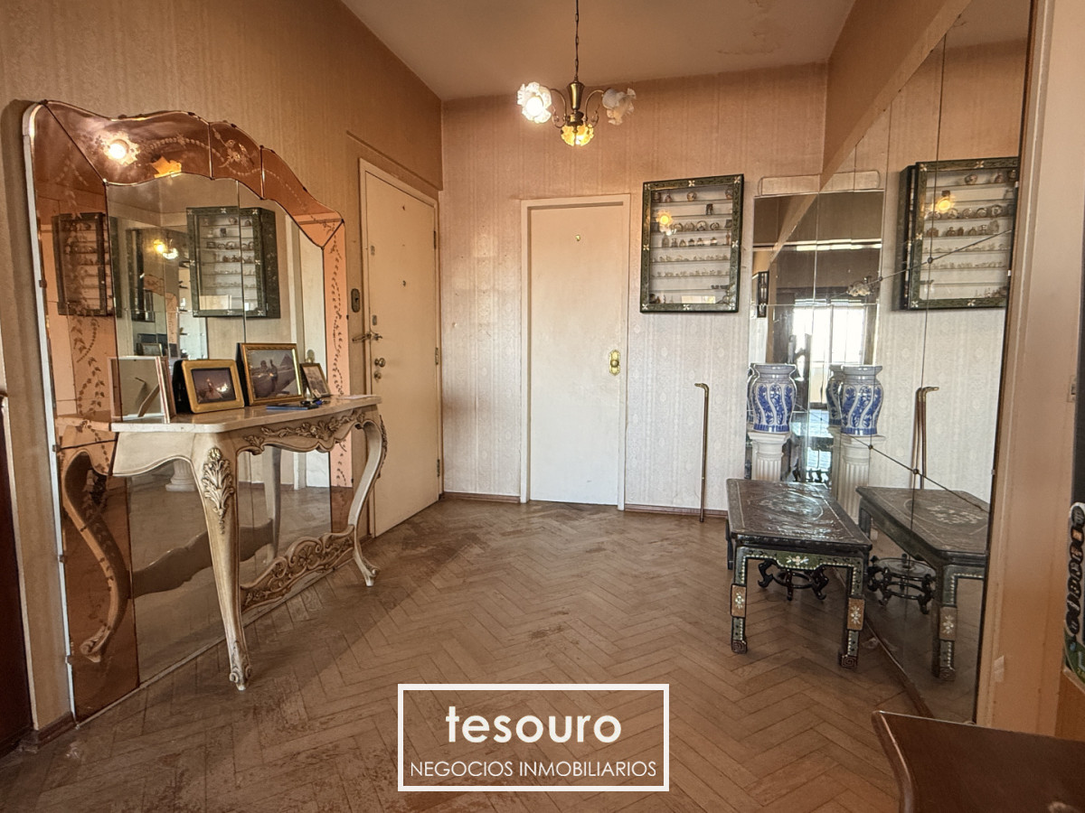 Apartamento ID.5450 - Venta de apartamento 2 dormitorios y servicio en Pocitos