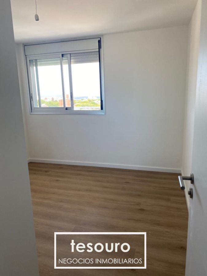 Apartamento ID.2892 - Alquiler Penthouse 2 Dormitorios y Garaje en Malvin