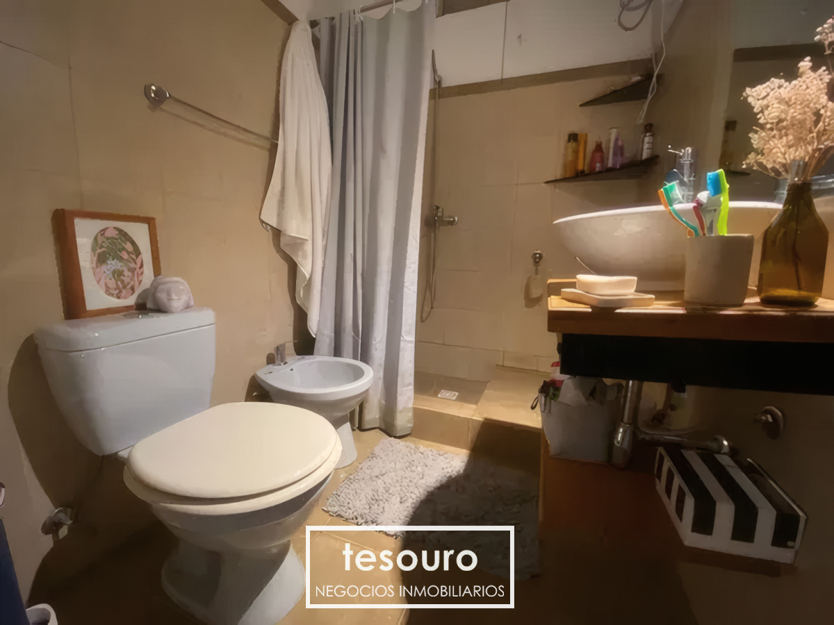 Apartamento ID.4718 - VENTA APARTAMENTO DE 2 DORMITORIOS EN POCITOS CON RENTA