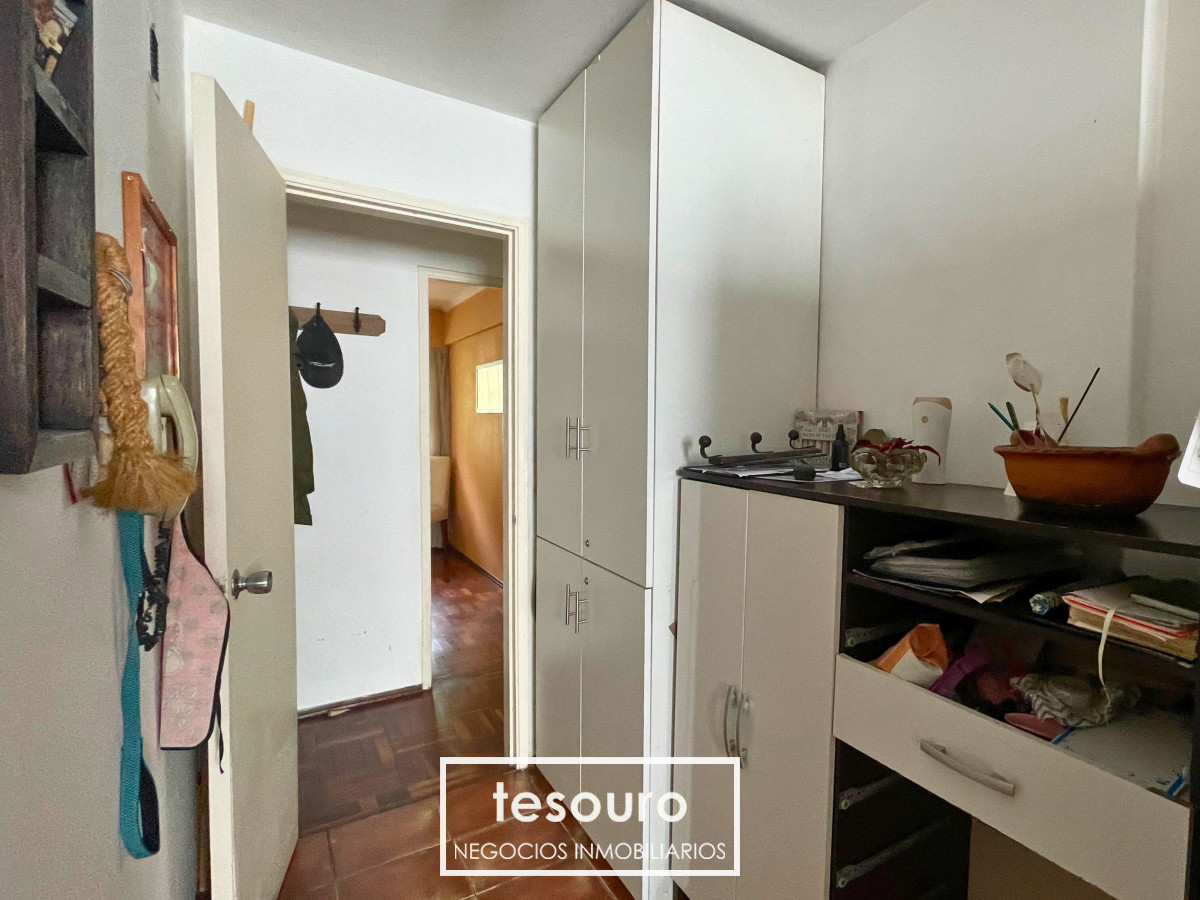Apartamento ID.4654 - VENTA APARTAMENTO DE 3 DORMITORIOS EN POCITOS PRÓXIMO A LA RAMBLA