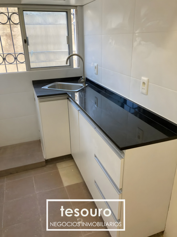 Apartamento ID.5402 - VENTA APARTAMENTO DE 1 DORMITORIO CON RENTA EN POCITOS