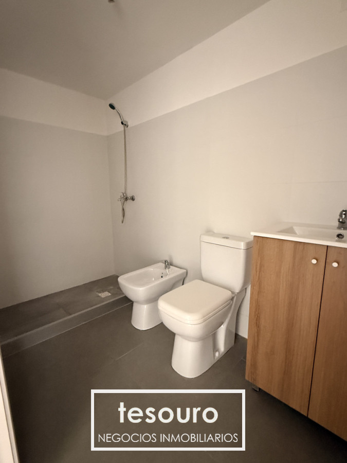 Apartamento ID.5488 - Alquiler apartamento de 2 dormitorios en Tres Cruces