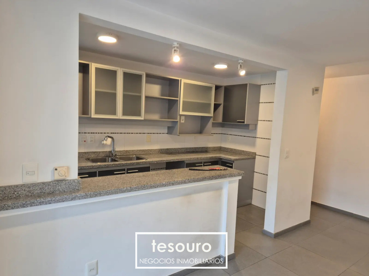 Apartamento ID.5500 - ALQUILER APARTAMENTO DE 2 DORMITORIOS FRENTE AL MAR EN MALVÍN
