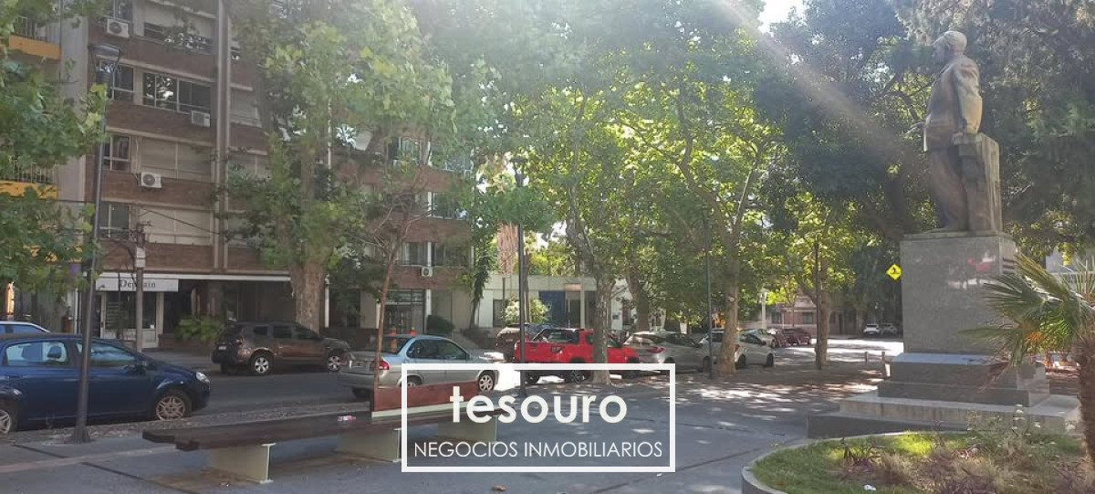 Apartamento ID.4572 - ALQUILER APARTAMENTO DE 2 DORMITORIOS EN POCITOS FRENTE A PLAZA JOSÉ ANTONIO CABRERA