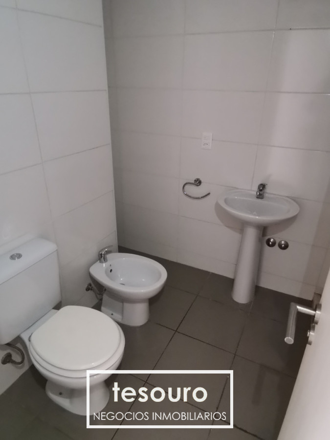 Apartamento ID.3668 -  Venta apartamento de 1 Dormitorio con Garaje en Cordón.