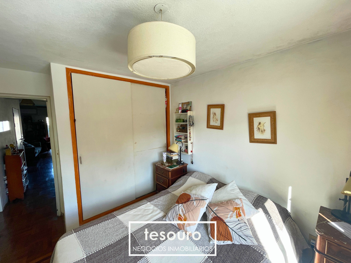 Apartamento ID.4666 - VENTA APARTAMENTO DE 2 DORMITORIOS EN CENTRO CON VISTA AL MAR