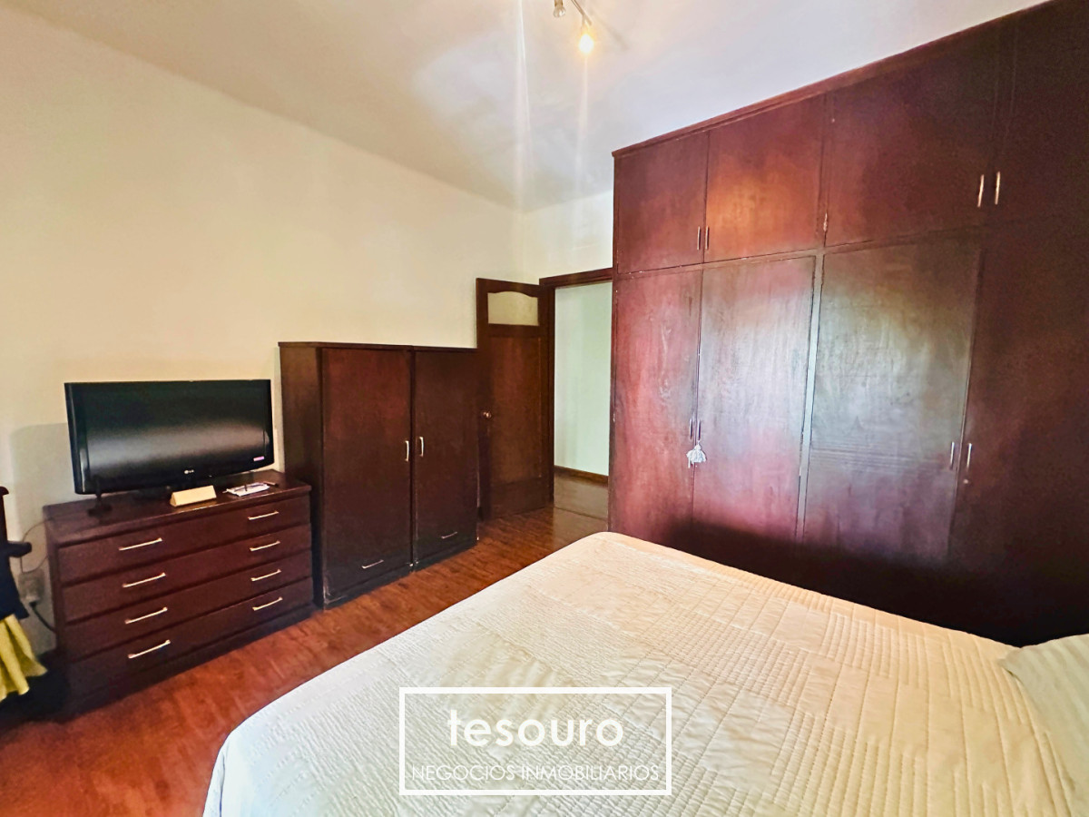 Apartamento ID.5414 - VENTA APARTAMENTO DE 4 DORMITORIOS EN POCITOS