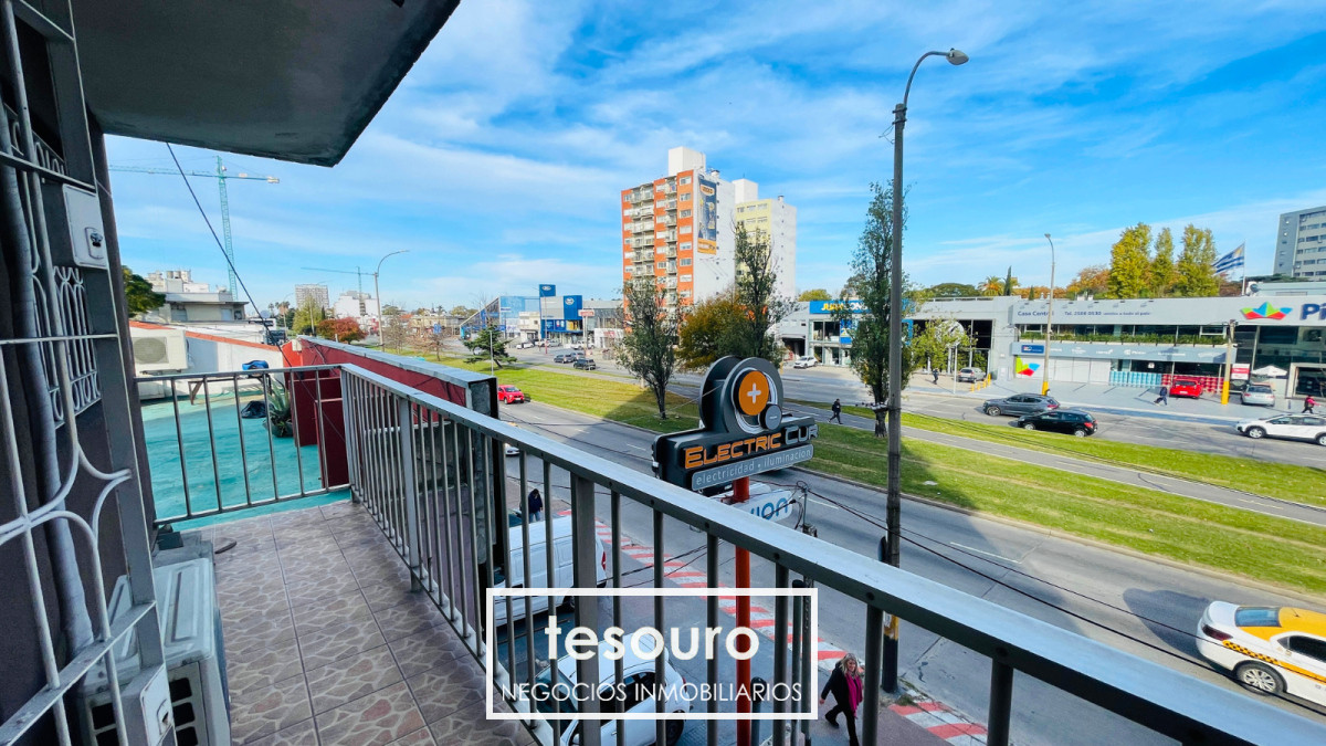 Apartamento ID.4850 - VENTA APARTAMENTO DE 3 DORMITORIOS EN BUCEO SOBRE AV. ITALIA