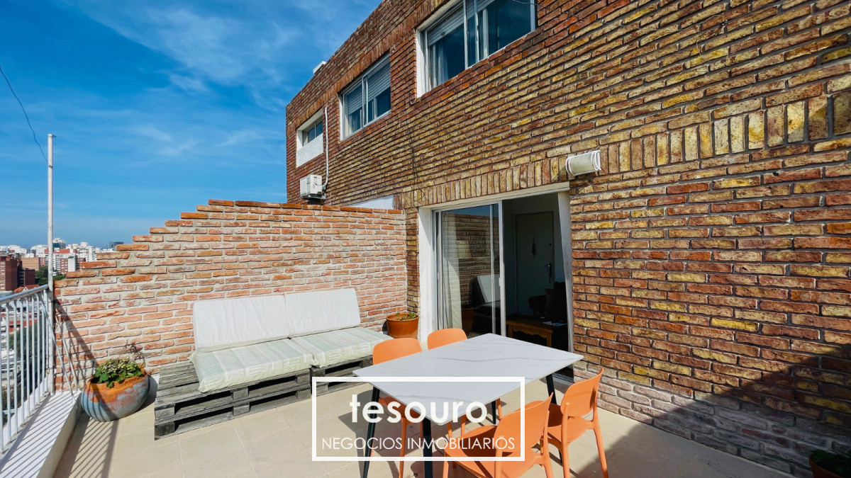 Apartamento ID.4824 - ALQUILER PENTHOUSE DUPLEX DE 3 DORMITORIOS EN POCITOS CON GRAN TERRAZA Y VISTA A LA CIUDAD