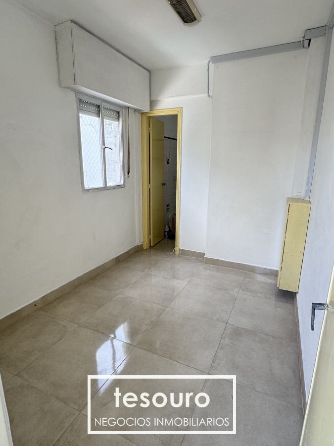 Apartamento ID.4648 - Alquiler Apartamento 3 dormitorios y servicio en Punta Carretas