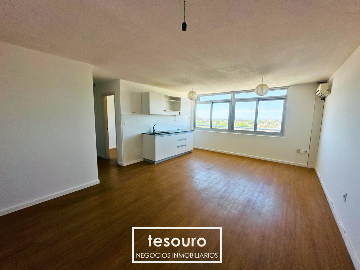 Apartamento ID.5363 - VENTA APARTAMENTO DE 2 DORMITORIOS CON COCHERA EN AV ITALIA Y FRANCISCO SIMÓN