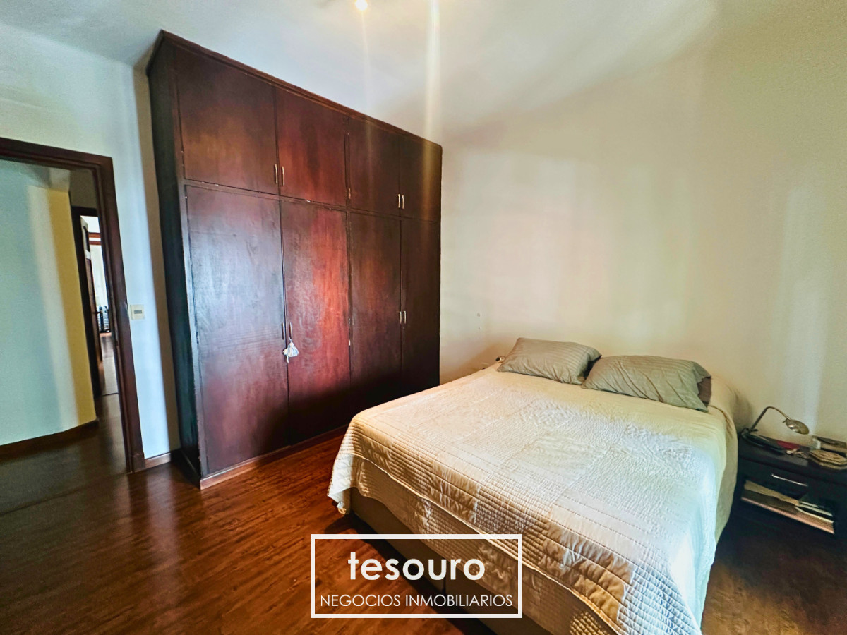 Apartamento ID.5414 - VENTA APARTAMENTO DE 4 DORMITORIOS EN POCITOS