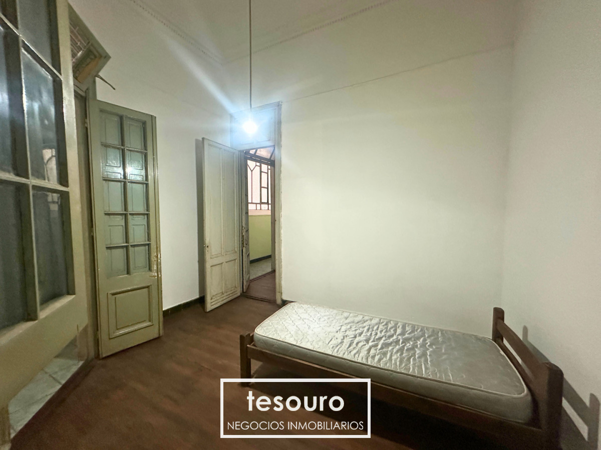 Apartamento ID.5476 - VENTA APARTAMENTO DE 4 DORMITORIOS EN CENTRO