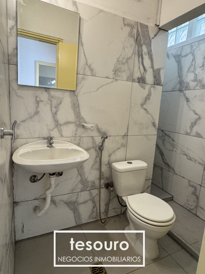 Apartamento ID.4648 - Alquiler Apartamento 3 dormitorios y servicio en Punta Carretas
