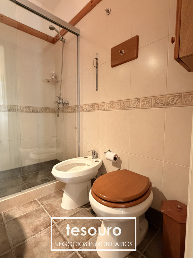 Apartamento ID.5539 - Apartamento en alquiler de 3 dormitorios y servicio en Centro