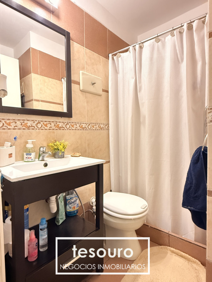 Apartamento ID.5447 - Venta de apartamento de 3 dormitorios y servicio en pocitos